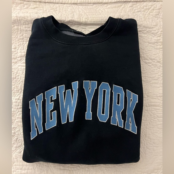 Brandy Melville Tops Brandy Melville Crew Neck With New York Poshmark
